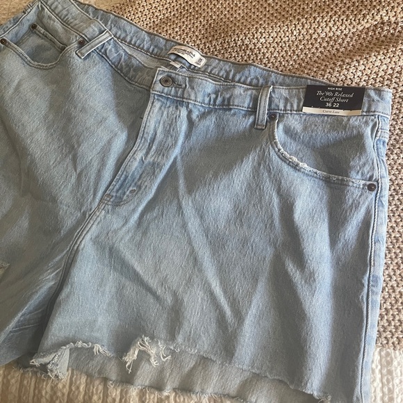Abercrombie & fitch 90s relaxed cutoff short light wash high waist size 36 - Picture 2 of 10